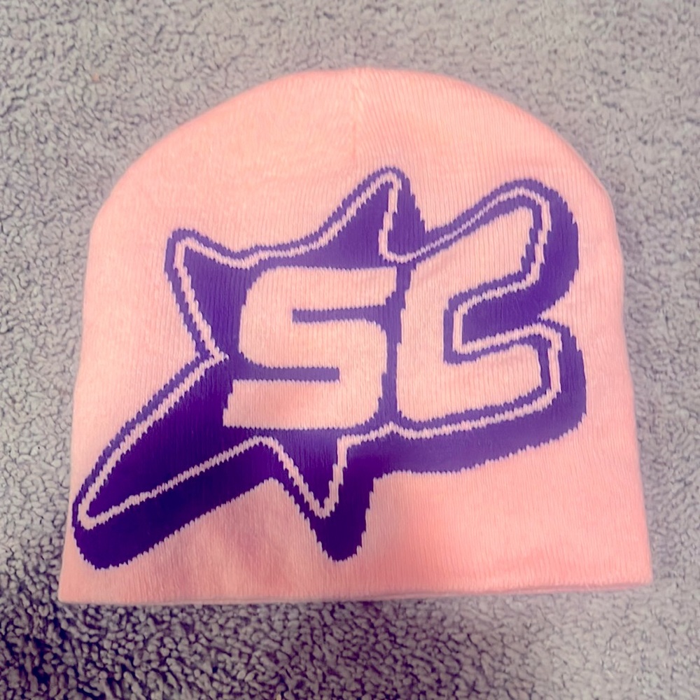 I’m selling Beanies,the brand is SC